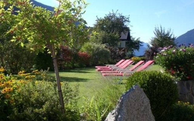 Aparthotel Tschanun Garni