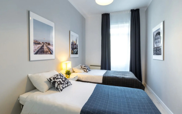 FriendHouse Apartments