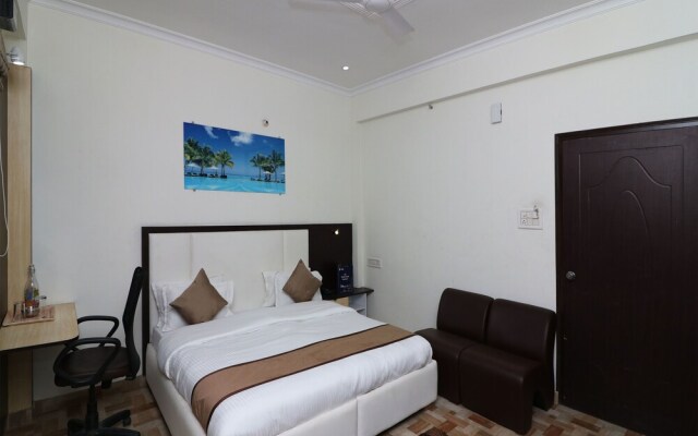 Oyo 14909 Hotel Vivid