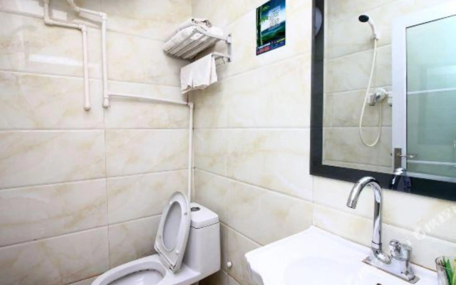 Guiqi Business Hotel (Rizhao Suning Plaza)(贵琪精品酒店(日照苏宁广场店))