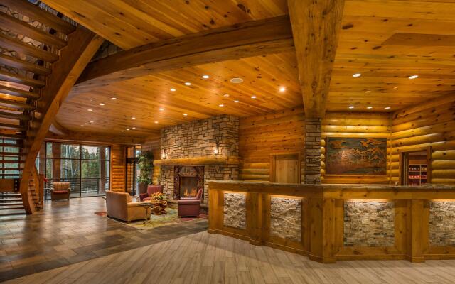 Green Mill Village Hotel & Suites, BW Signature Collection