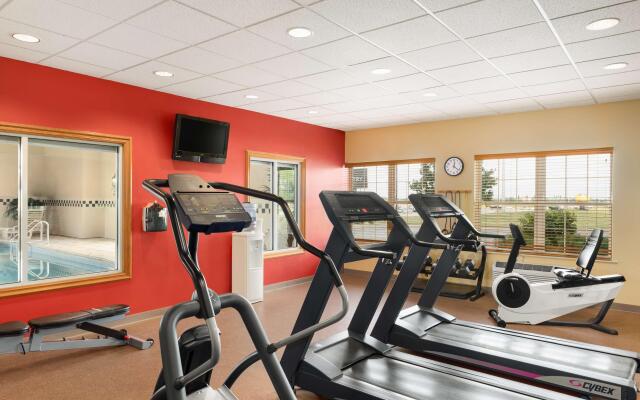 Country Inn & Suites by Radisson, Sycamore, IL