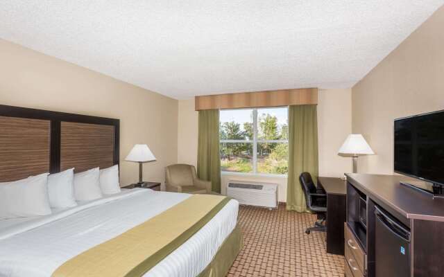 Baymont by Wyndham Fort Myers Airport