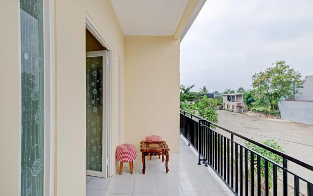 OYO 90424 Kangen House