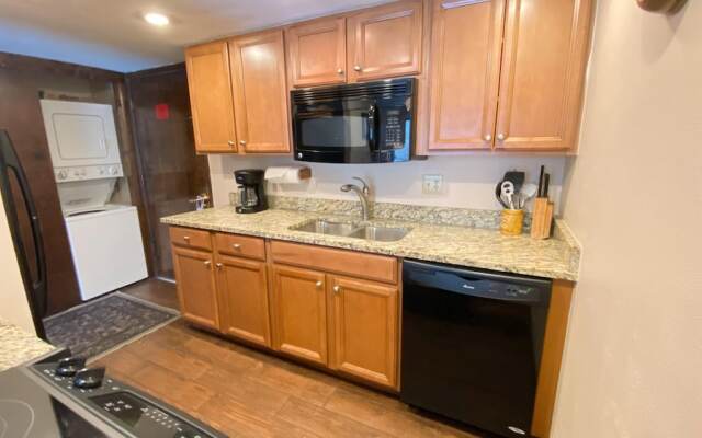 #102 Vail International