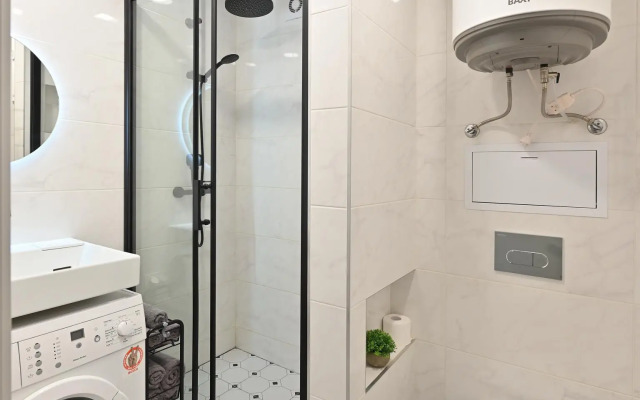 New Life (Нью Лайф) на Партизанском переулке