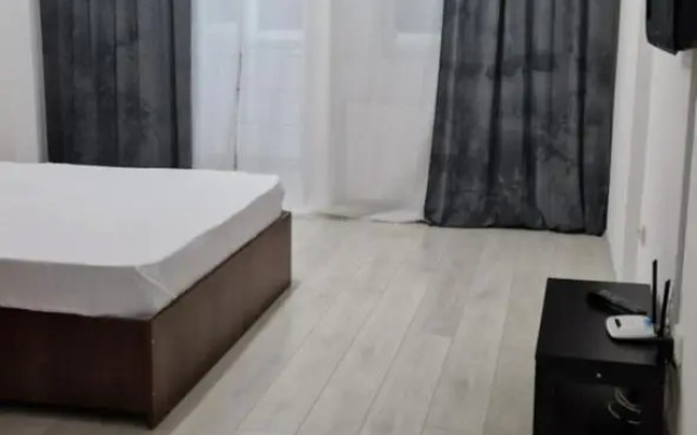 Studio Modern.