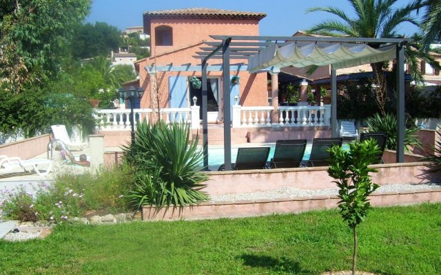 Villa With 4 Bedrooms In Villeneuve Loubet With Private Pool Enclosed Garden And Wifi