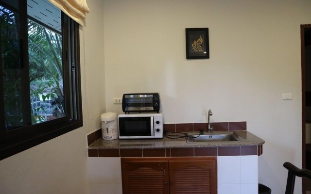 Baan Saensook Villas
