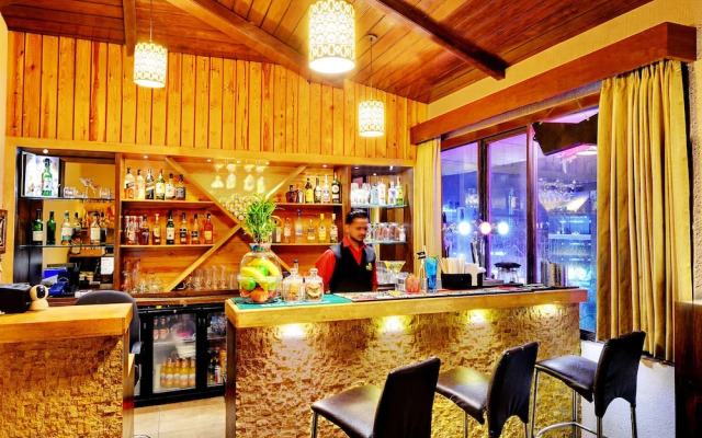 Twin Tulips Hotel