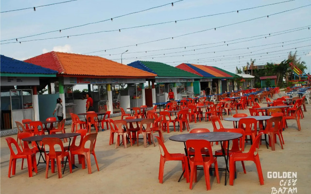 Golden View Hotel