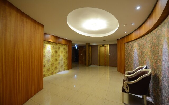 Central Tourist Hotel
