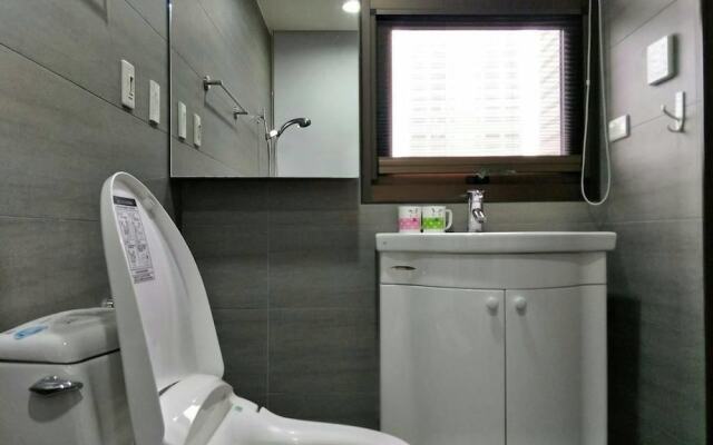 EmilyHouse NTU Gonguan Taipei