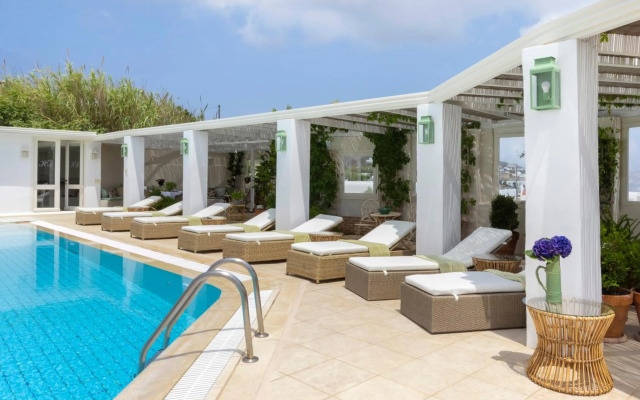 Dorion Hotel
