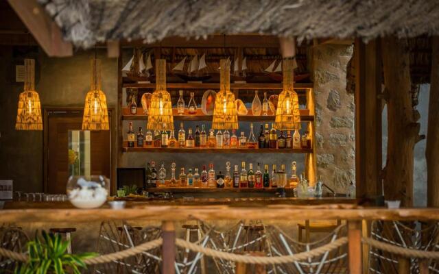 Les Lauriers Eco Hotel