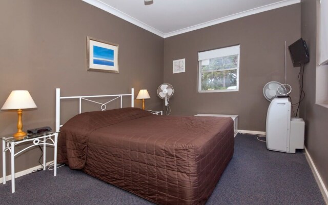 Quarterdeck, Unit 5/12 Magnus Street