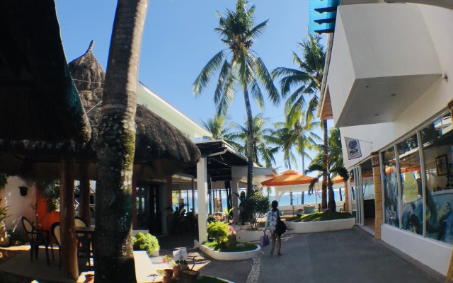 Calypso Beach & Dive Resort