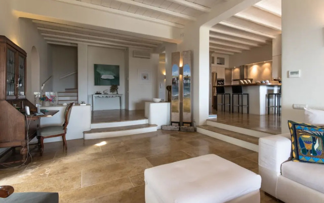 Hera iconic Mykonian Villa
