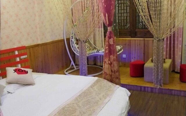 Yue Yue Theme Hostel