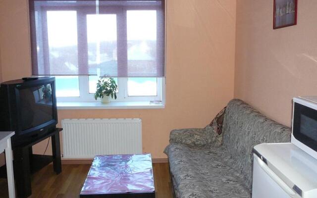 На Весенней