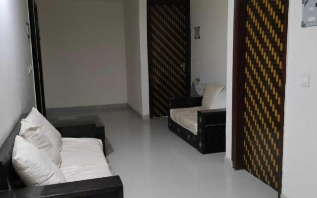 Oyo 92377 Rsk Crown Plaza