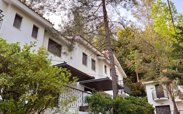Poed Residence