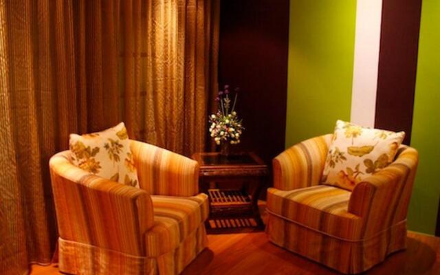 Grand Medallion Hotel