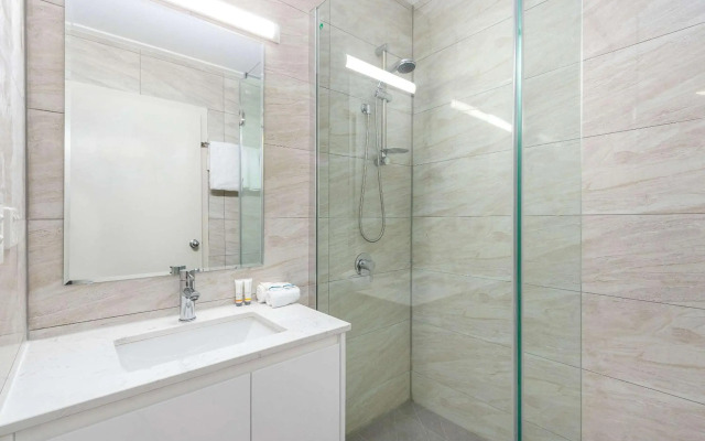 Knox International Hotel & Apartments