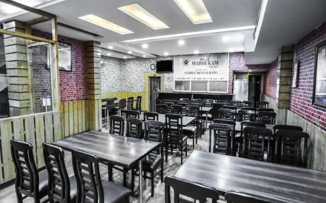 OYO 2681 Hotel Madhuram palace