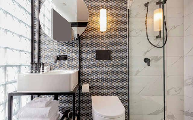 Brady Hotels Jones Lane