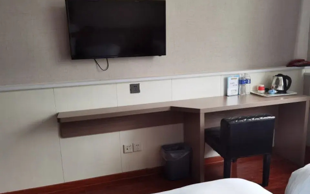 RuJia Huayi Homestay (Xianghe Zhongyi Furniture City)