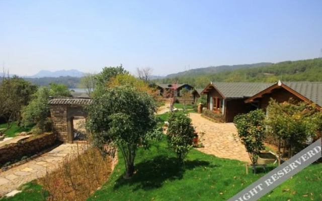 Hangzhou Qiandaohu Guanlan Resort Hotel
