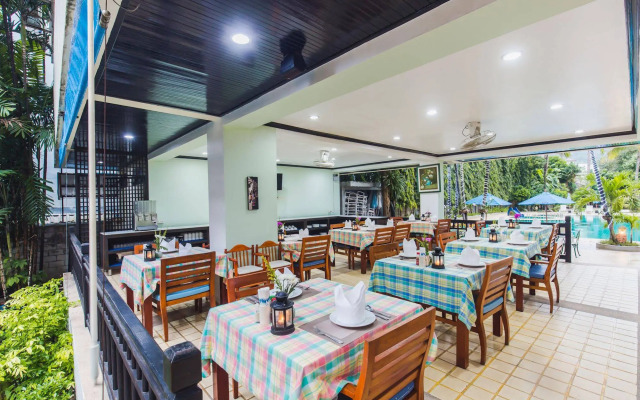 Karon Whale Resort Karon Beach (SHA Certified)