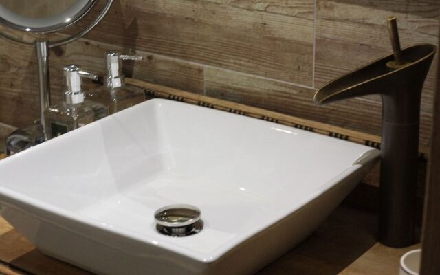 La Bastide Du Bonheur Chambres et Tables D'Hôtes