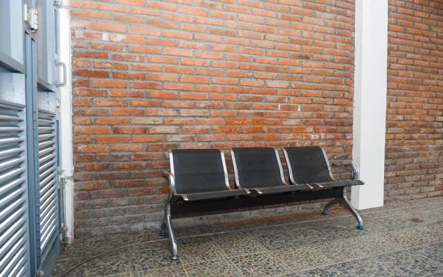 OYO 1284 Executive Residence