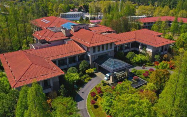 Weisheng Xiangyi Hotel (Xiangyi Building)