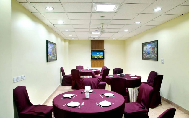 Hotel TJS Royale