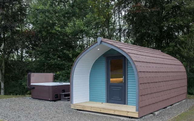 Arnprior Glamping: Brae Face