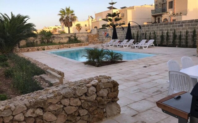 Farmhouse Villa in Gozo With Large Pool & Garden