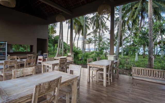 Apit Lawang Villas