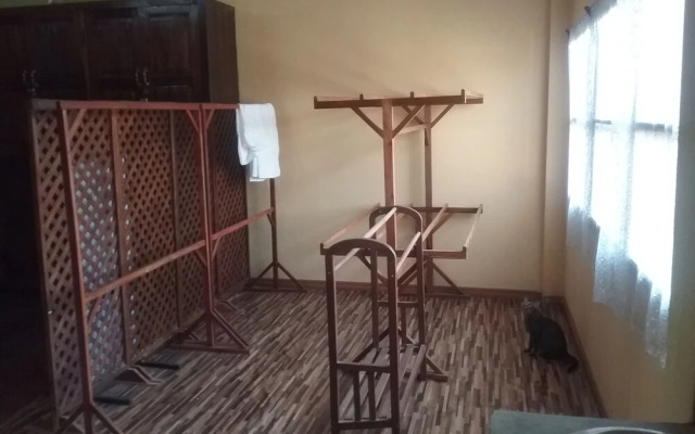 Arunrat GuestHouse - Hostel