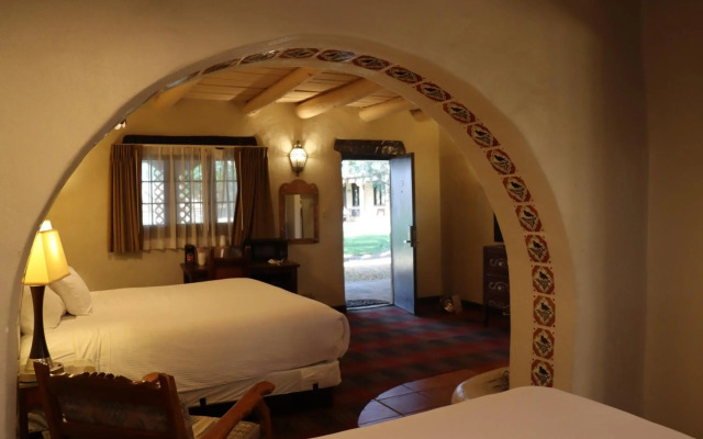 Sagebrush Inn & Suites