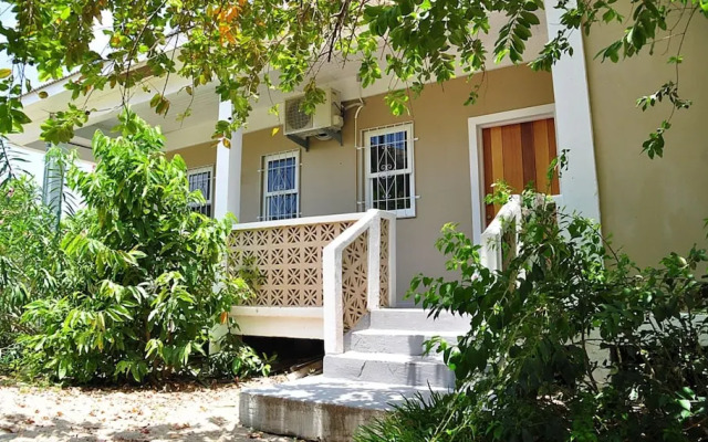 Sundowner Lodge