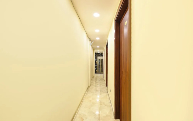 Fabhotel Yash Residency
