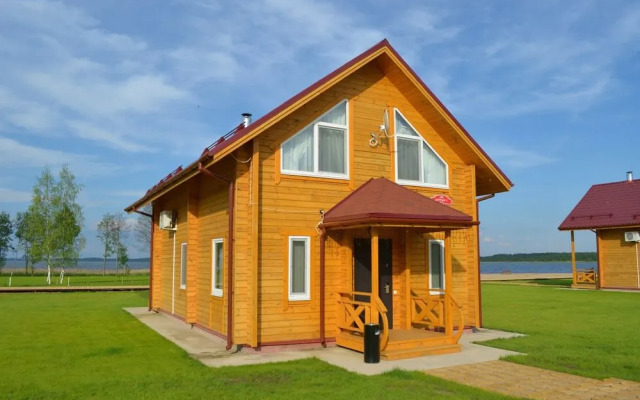Загородный отель «Лесное озеро»