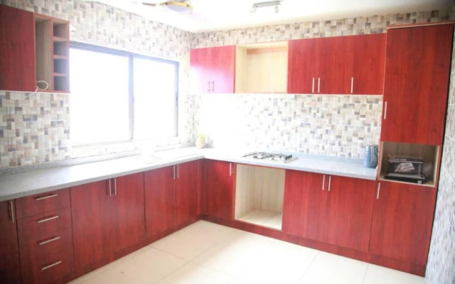 Captivating 2-bed Ensuite Apartment in Accra