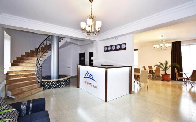 Patriott Hotel