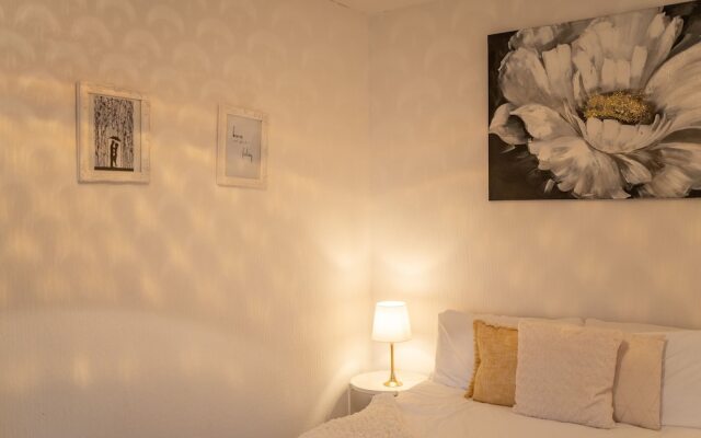 Phnix Central Luxury Accommodation