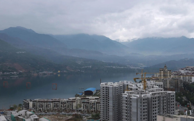 Hanyuan Clean Pearl Hotel