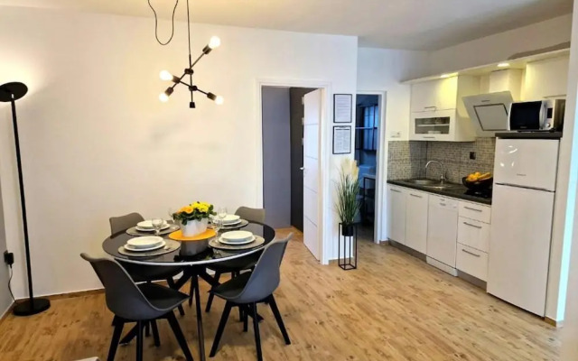 Charming Apartments Tome With Pool